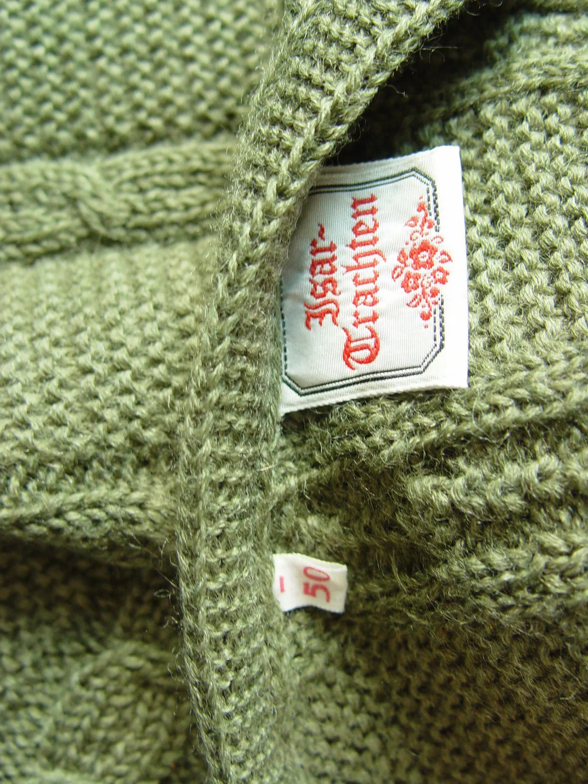 ISAR TRACHTEN lang, kaum getragen Strickweste Weste Leibchen Trachtenweste Gr.50