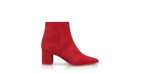 Mittelhohe Stiefeletten mit Spitze