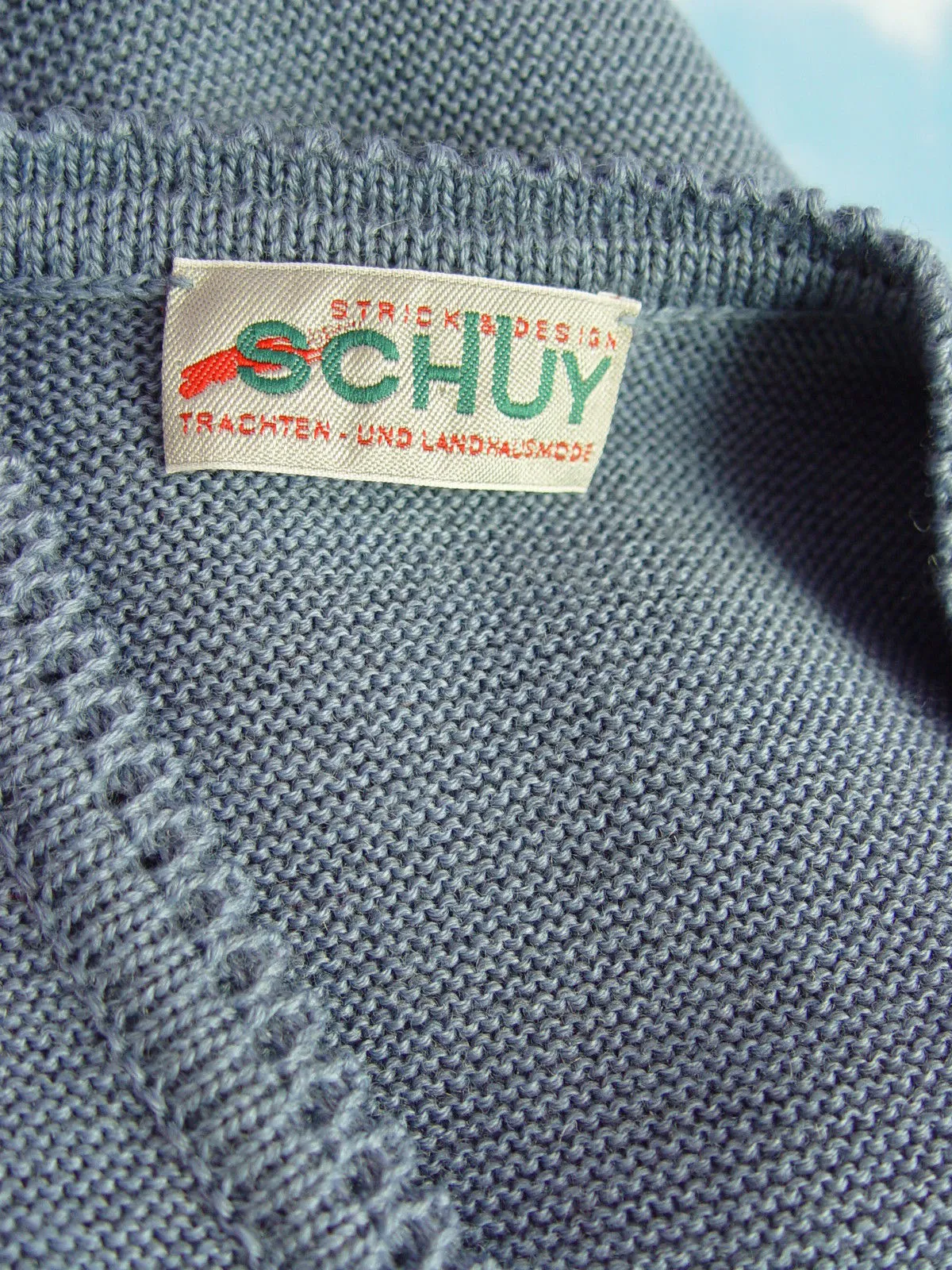 SCHUY figurbetonend neuwertig Strickweste Leibchen Weste 058 Trachtenweste Gr.42