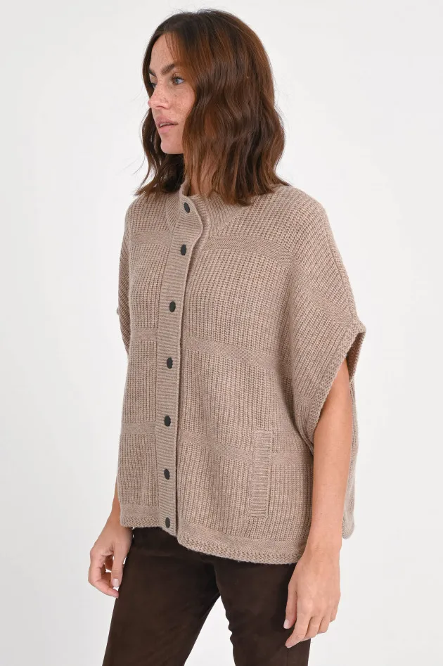 Strickjacke mit kurzen Ärmeln in Hellbraun