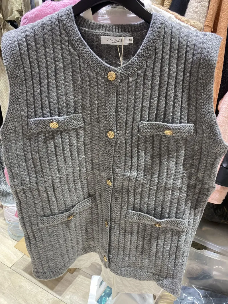 ÄRMELLOSE STRICKWESTE